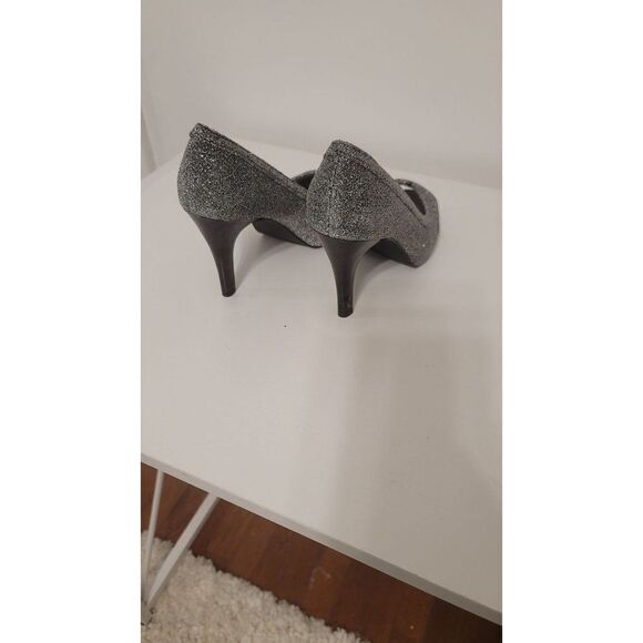 Style & Co Silver Peep Toe Heels - Picture 2 of 8